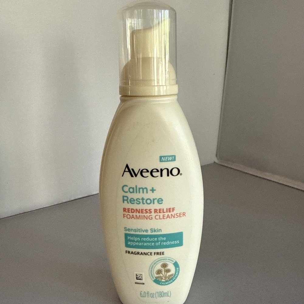 Aveeno Calm + Restore Redness Relief Foaming Cleanser 6 oz Fragrance Free